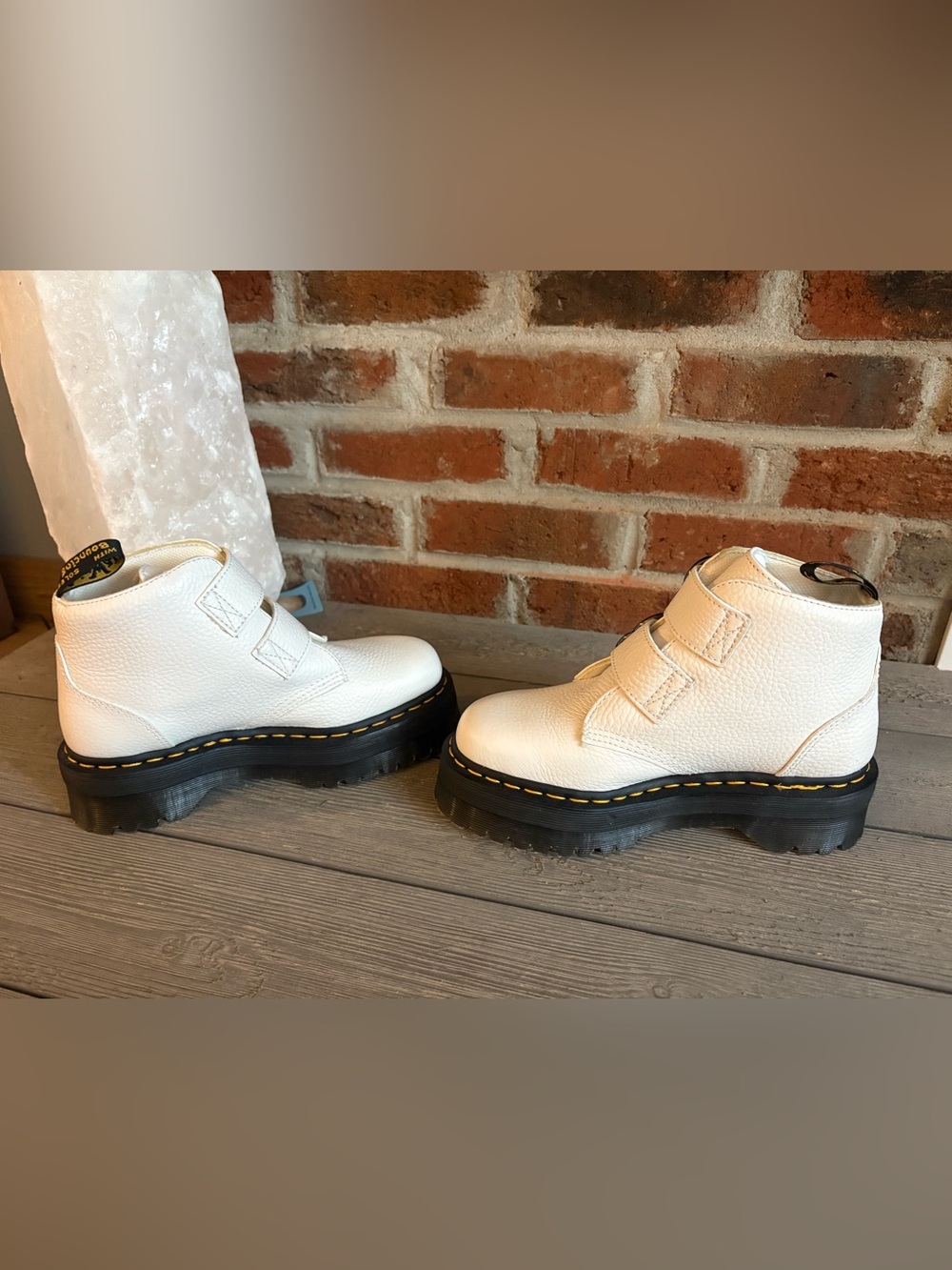Dr. Martens White Devon Heart Boots - Picture 4 of 12
